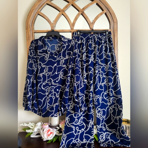 2 Piece Set - Picture 1 of 3